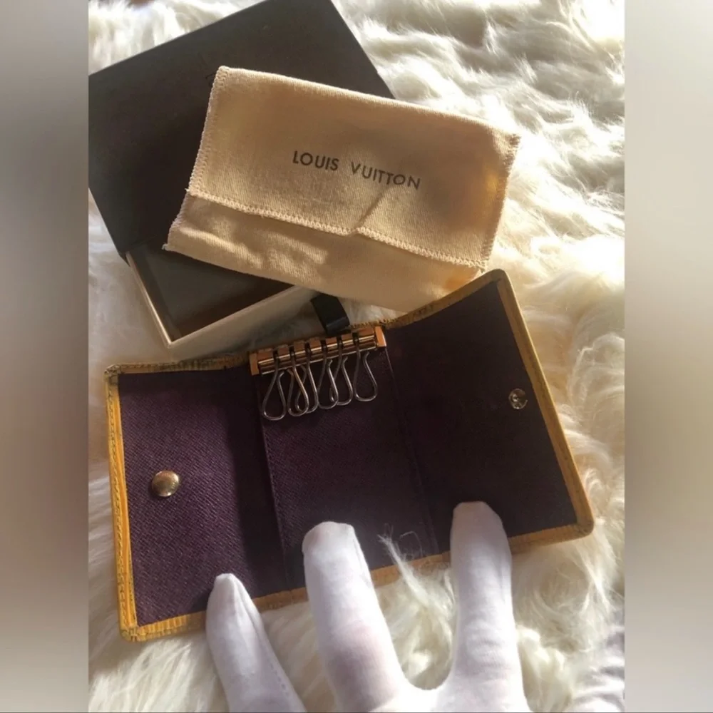 Louis Vuitton 1998 Epi Key Holder -Yellow. Made in Spain with COA,Box & Dustbag